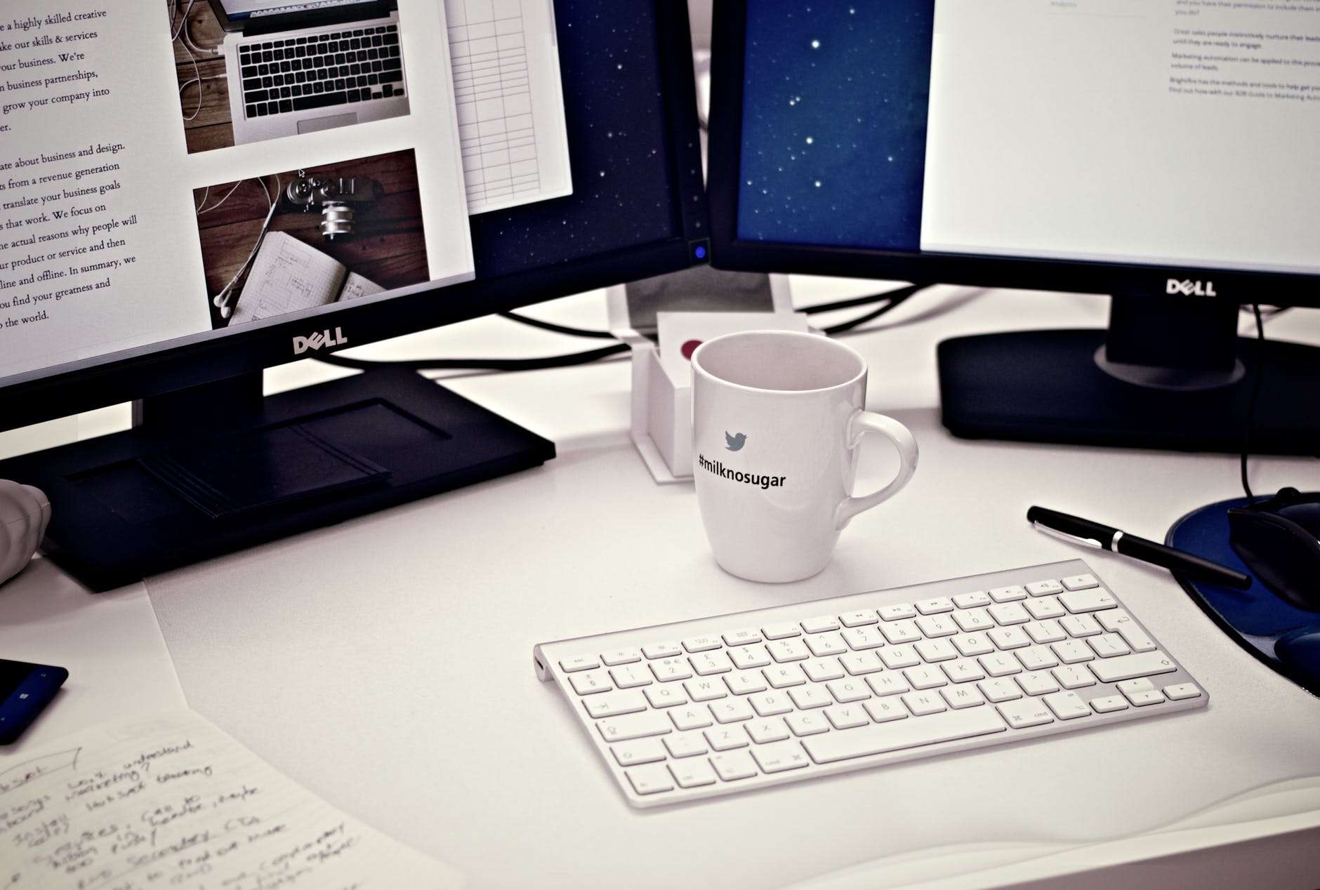 5 Reasons You Should Hire a Blog Designer- vizzwebsolutions