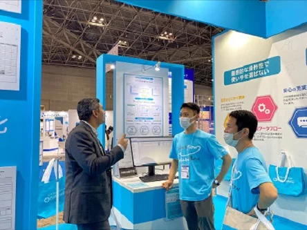 Vizz Web Solutions meeting with industry experts at Japan IT Week in Tokyo